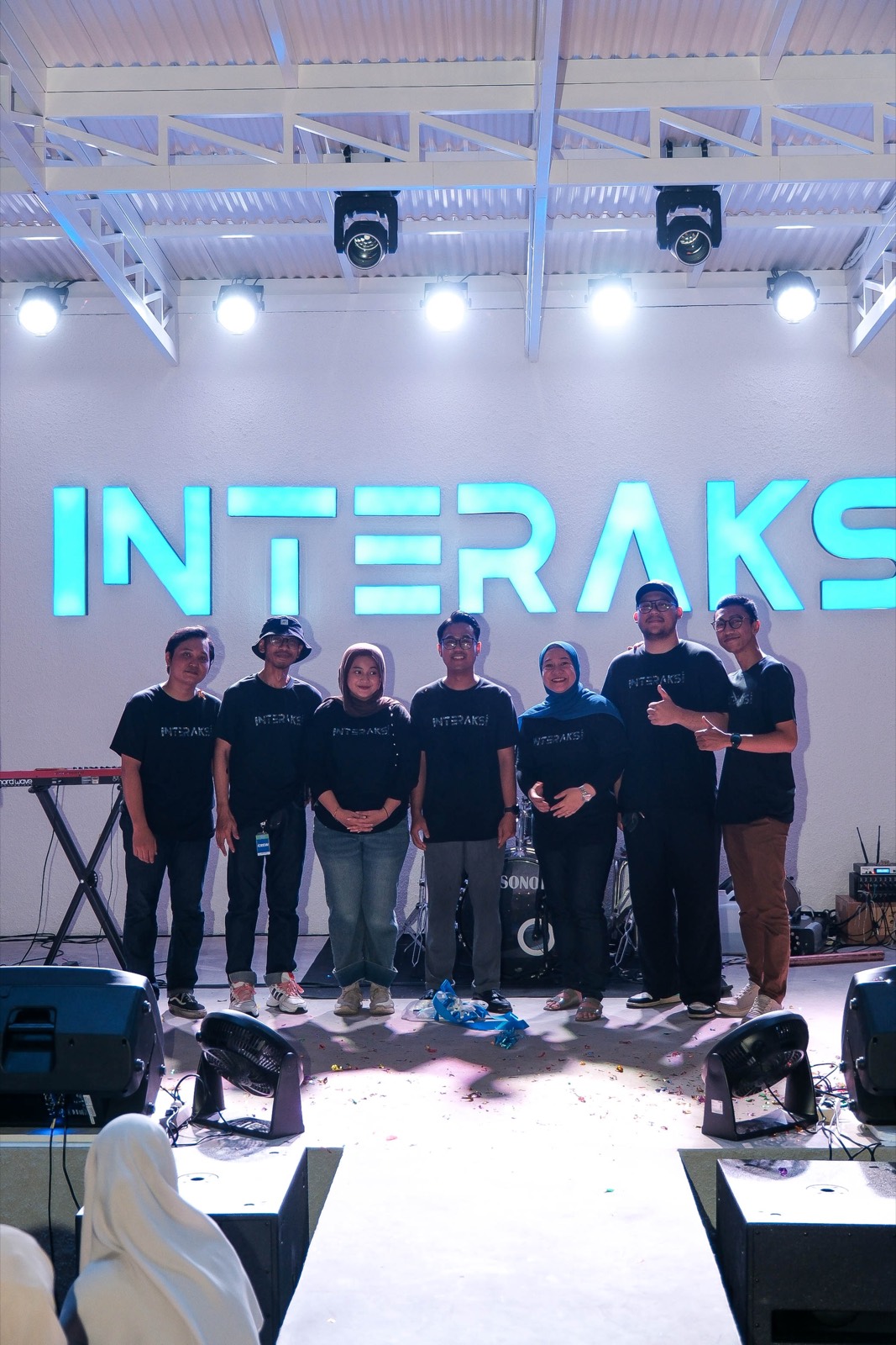Musisi di panggung Interaksi Space